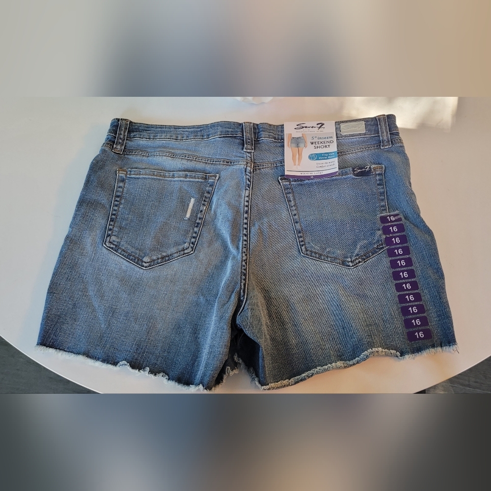 Seven7 Women's Weekend Short - New With Tags
